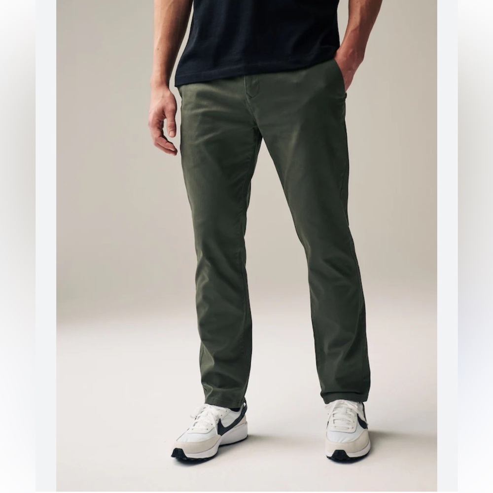 RED DRAGON Apparel- TJ ROGERS ARMY
GREEN trouser-chino-PANT-Unisex-Sz 32-EUC✌️☀️